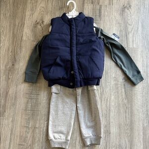 Tommy Bahama 3 Piece Set puffer vest, LS T-shirt, Joggers Size 5/6 NWT